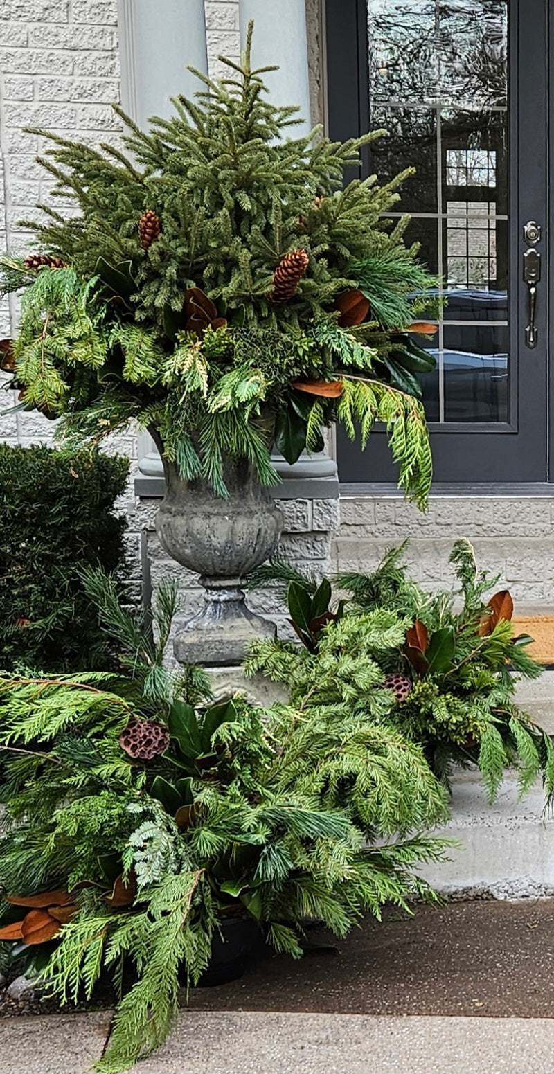 Winter planter (Available Nov.17th- Dec.23rd)